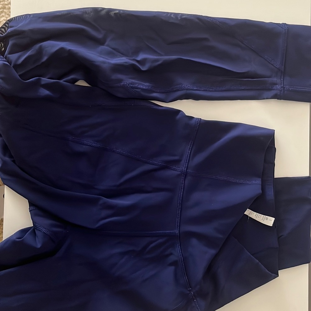 Full length, mesh detail lulu lemon navy blue leggings